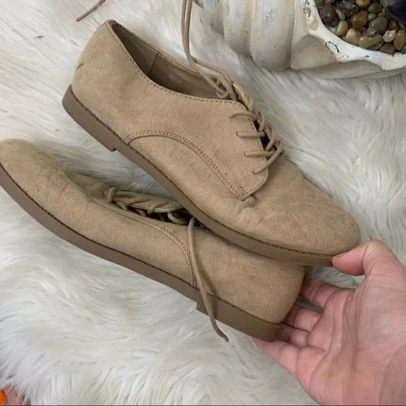 Women’s basic Forever 21 faux suede tan loafer 8 - Picture 6 of 7